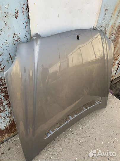 Капот на mercedes e-class