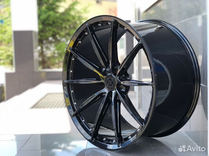 Кованые диски GT Forged R22 на BMW X5 X6 X7