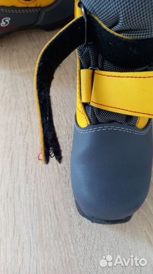 Лыжные ботинки