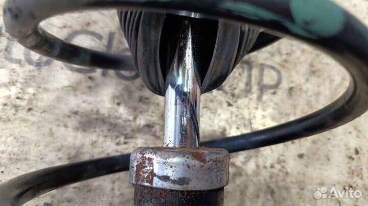 Амортизатор/стойка передняя левая Nissan Teana