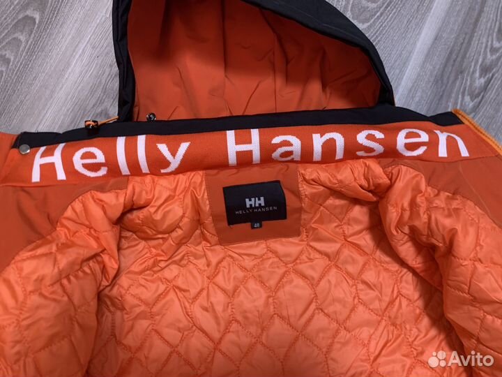 Весенняя мужская куртка Helly Hansen