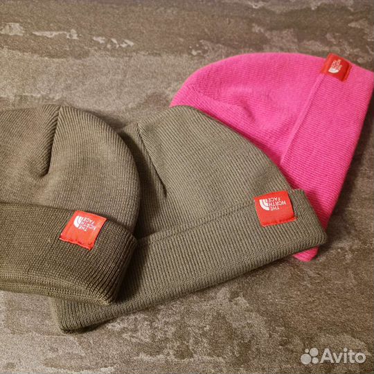 Шапки без отворота The North Face Три Расцветки