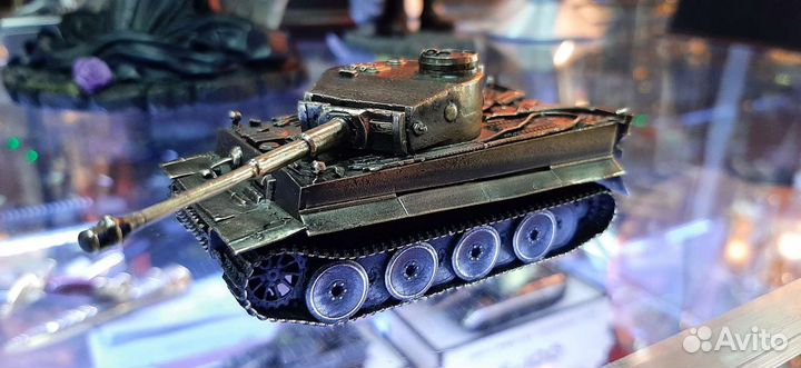 Немецкий тяжелый танк Тигр бронза