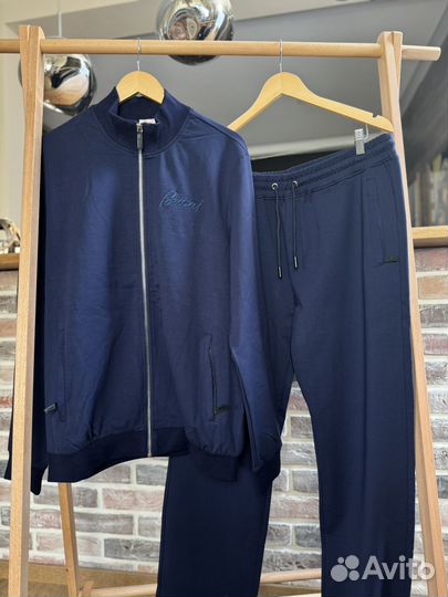 Костюм спортивный Brioni только 58