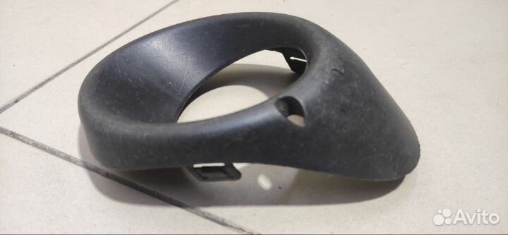 Рамка противотуманной фары передняя левая