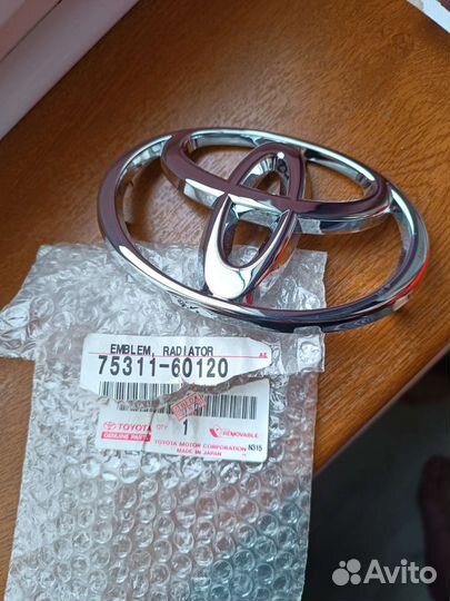 Эмблема toyota