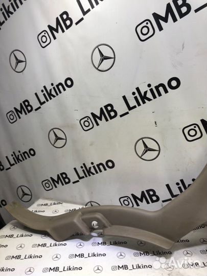 Обшивка стойки задняя левая Chevrolet Tahoe 800