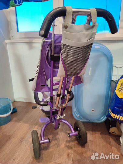 Велосипед трёхколёсный детский с ручкой