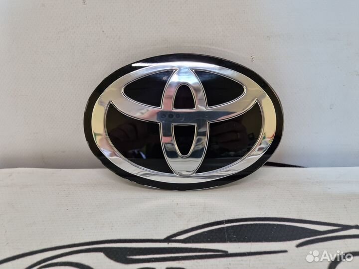 Эмблема передняя Toyota Corolla 210 под дистроник