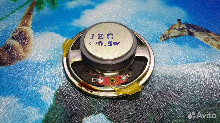 Маленький динамик - 57мм. (8 Ом-0,5 Вт.)