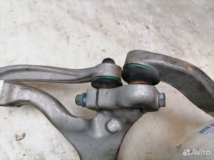 Цапфа передняя правая Audi A6 C6 4F2 болт креплени