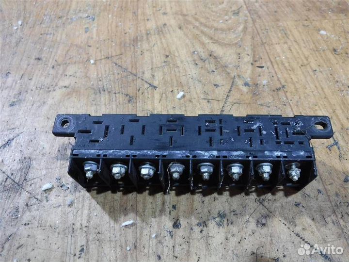 Блок предохранителей Audi 100 C4 1991-1994