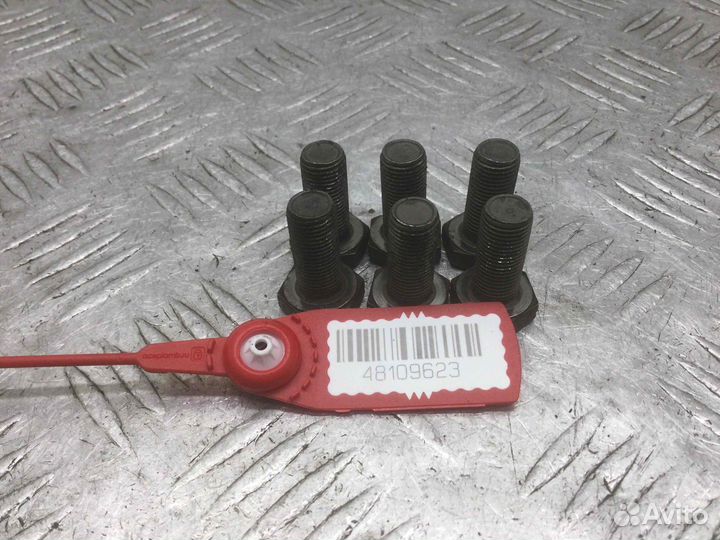 Болт маховика Ford Fiesta Snjb