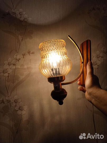 Настенный светильник бра