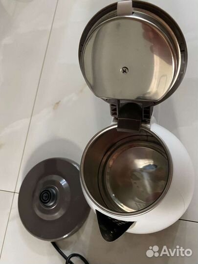 Чайник электрический новый