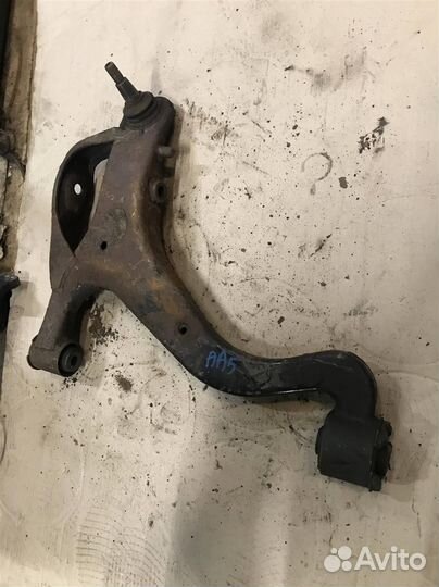 Рычаг передний нижний левый Land Rover Range Rove