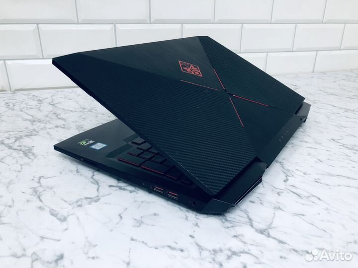 HP omen7265ngw/Core i7/nvidia GTX1050/ssd 256Gb