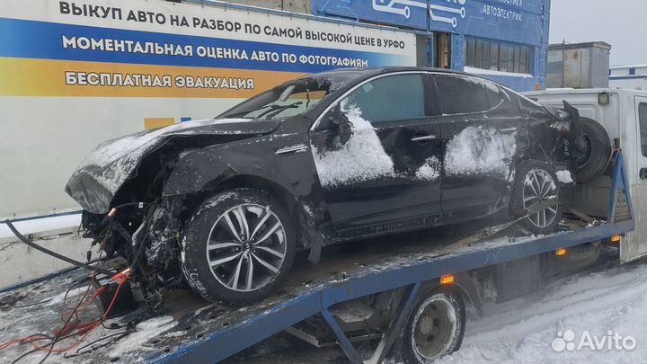 Обшивка двери передней правой Kia Optima (TF) 823042TMI0DA2