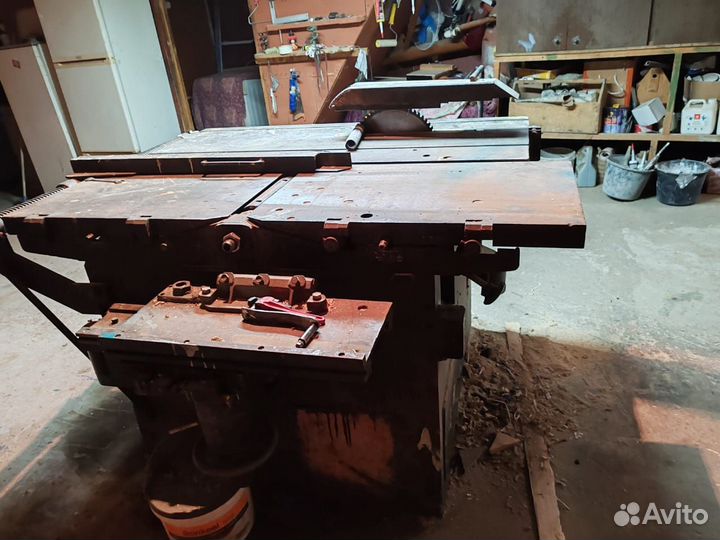 Деревообрабатывающий многофункциональный станок