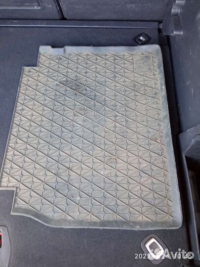 Полик на мерседес 124 авто коврик водительский