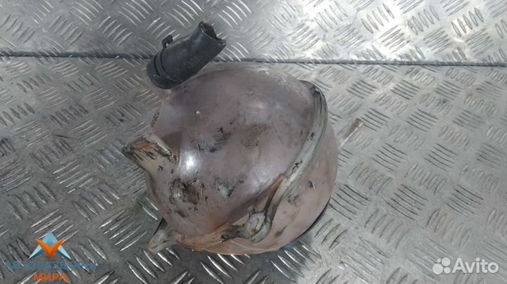 Бачок расширительный Volkswagen Golf 3 1996