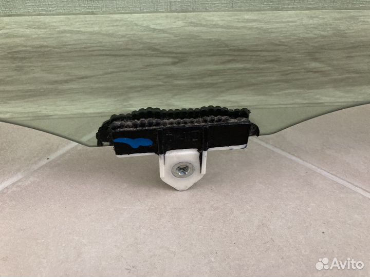 Стекло Toyota RAV4 (2013-2019г), переднее правое