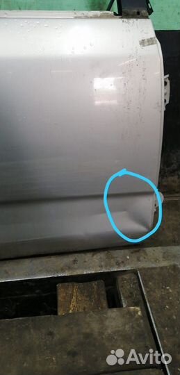 Дверь задняя правая левая Mitsubishi Carisma