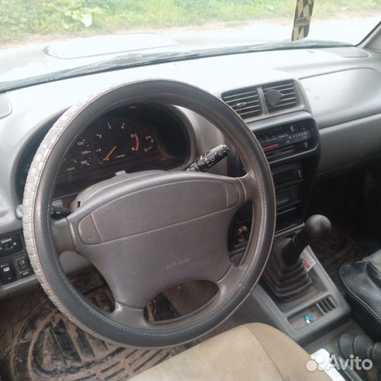 Suzuki Vitara, 1998