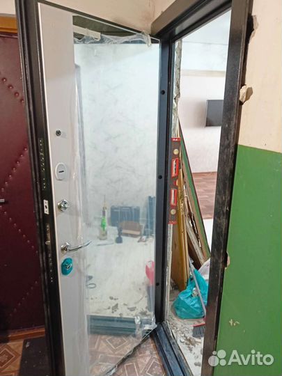 Двери входные с зеркалом от производителя