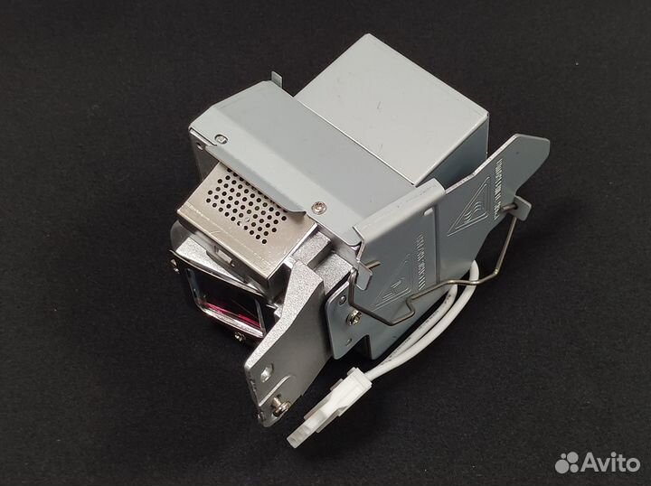 5j. J9v05.001 Лампа для проектора Benq ML7437