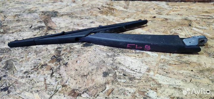 Поводок стеклоочистителя заднего Opel Astra H 200