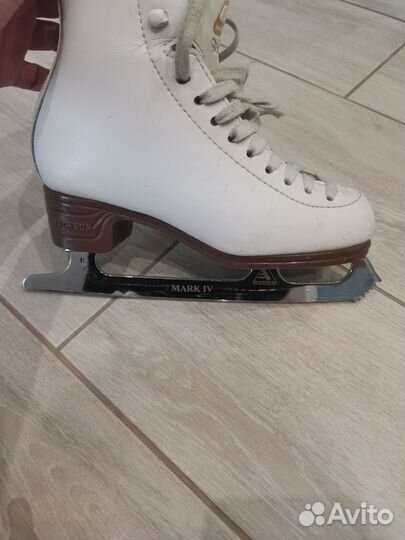 Фигурные коньки jackson