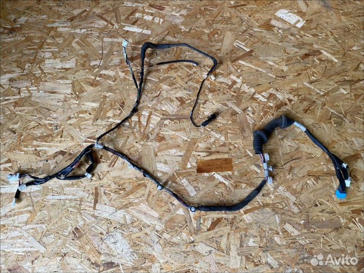 Электропроводка передней левой двери