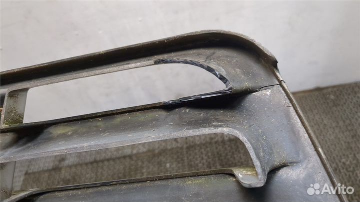 Решетка радиатора SsangYong Musso, 1996