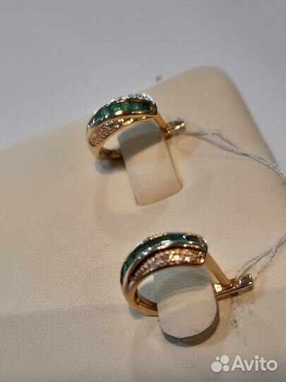 4884 Серьги золотые с изумрудами и бриллиантами