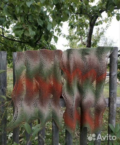 Палантин из секционной пряжи ручной работы