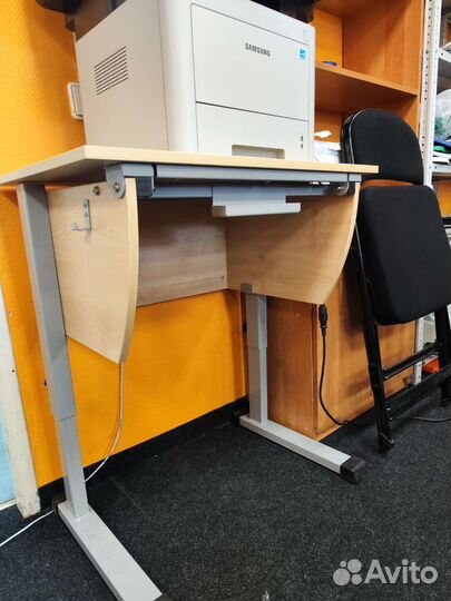 Парта школьная регулируемая по высоте