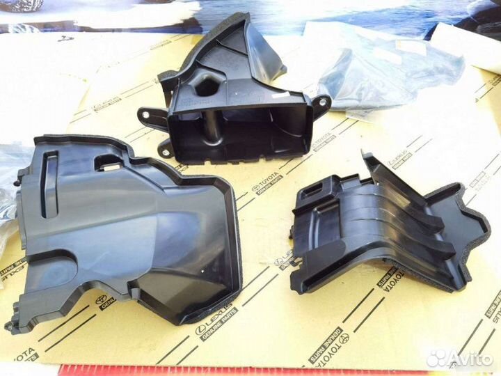 Диффузор радиатора Lexus Rx 350