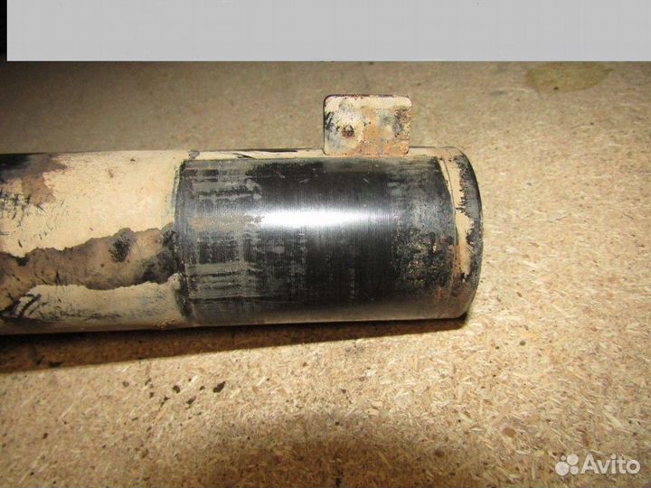 Амортизатор передний Golf V Plus 2005-2014