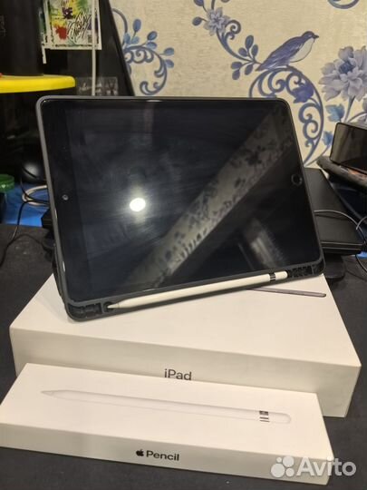 Комплект: iPad 8 gen 32GB WiFi + Pencil + Чехол