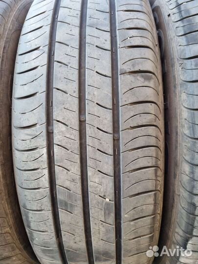 Kumho Ecowing ES01 KH27 205/65 R16