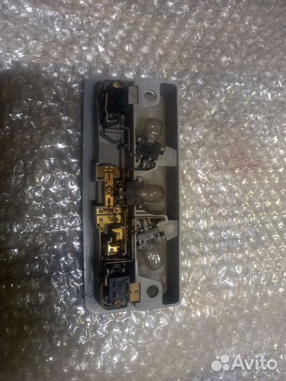 Митсубиси лансер 9 плафон освещения салона