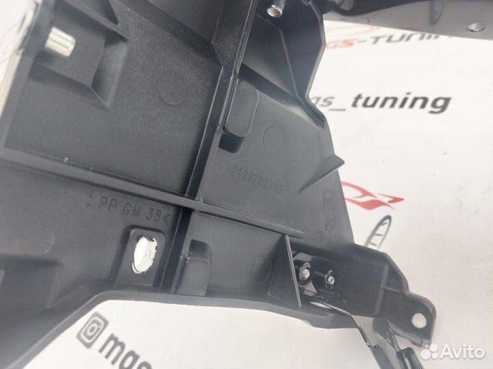 Кронштейны крепления фар E-Class W212 13-16гг