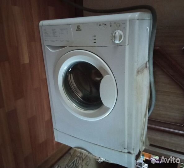 Стиральная машина indesit на запчасти