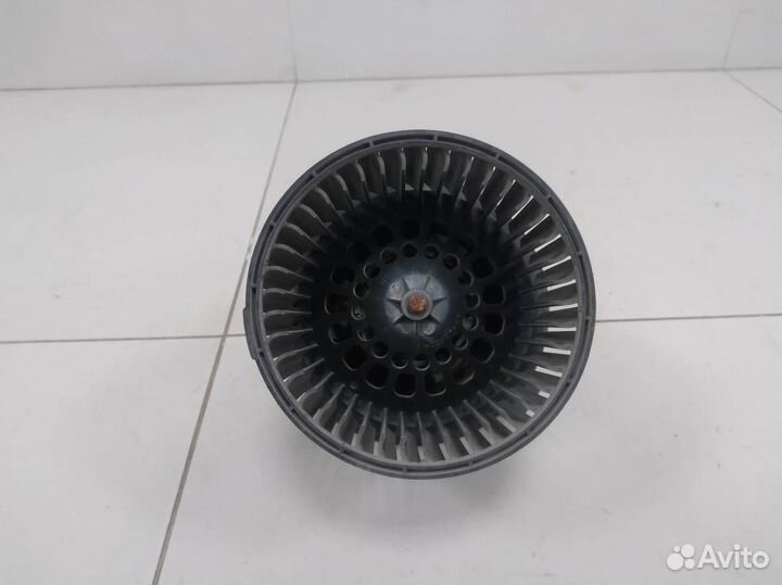 Моторчик отопителя Renault Logan 2 2014