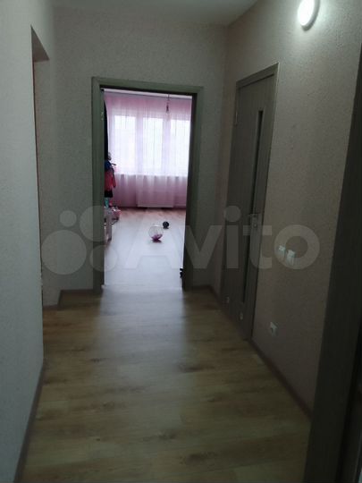 3-к. квартира, 77 м², 3/8 эт.