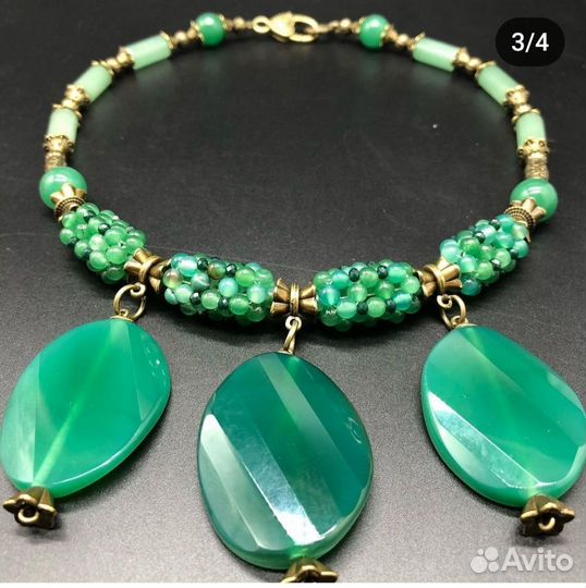 Колье из нефрита