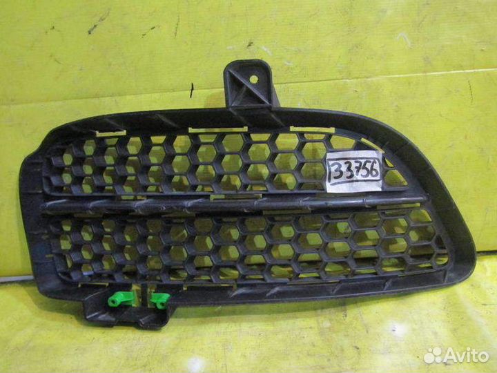 Решетка в бампер Volkswagen Touareg 07-10г 33756