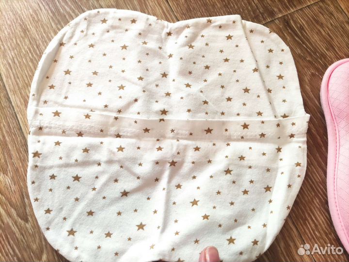 Подушка анатомическая для новорожденных с наволочк
