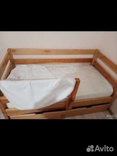 Кровать с матрасом 160*80